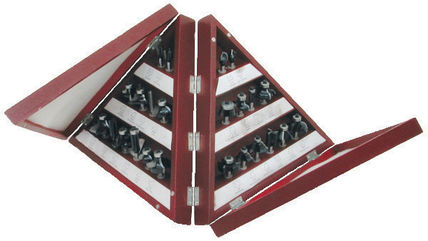 ENSEMBLE DE 24 MÈCHES DE TOUPIE, 3 FLUTES
