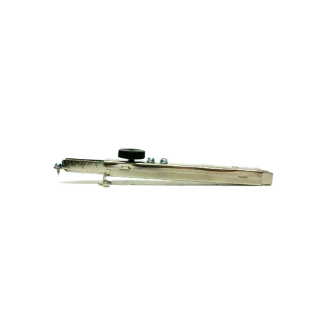 TRUSQUIN À METAL AJUSTABLE 1/4'' À 12-1/2''
